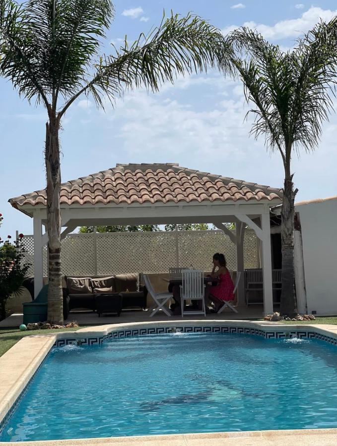 Homestay Piscina: Privado Con Sofá Cama San Vicente Raspeig