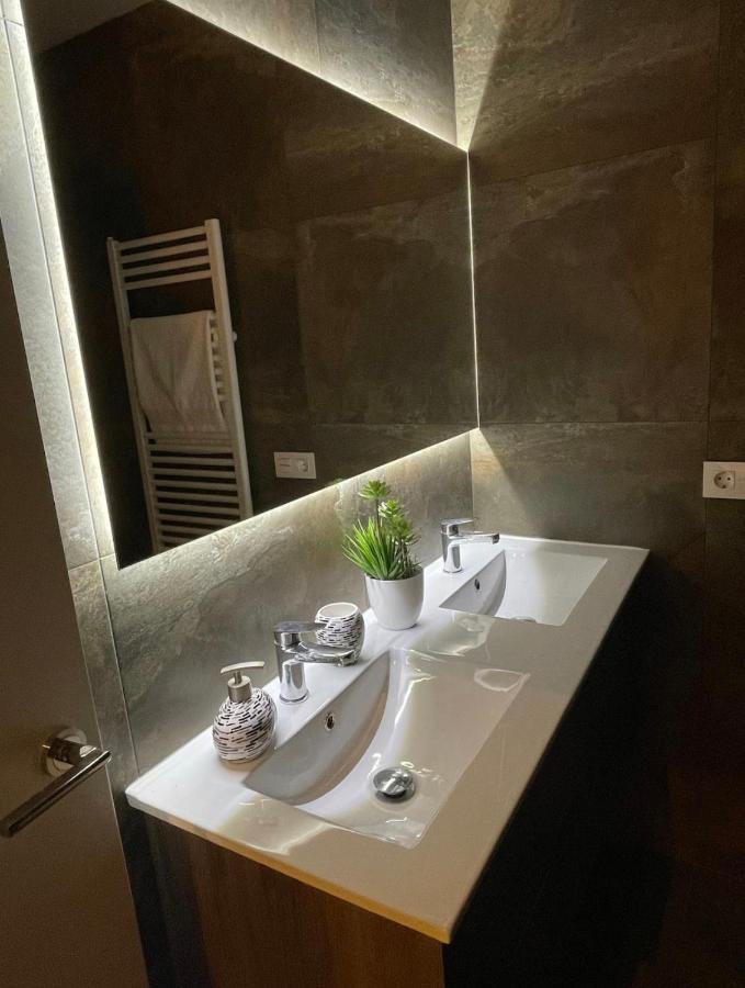 Homestay Piscina: Privado Con Sofá Cama