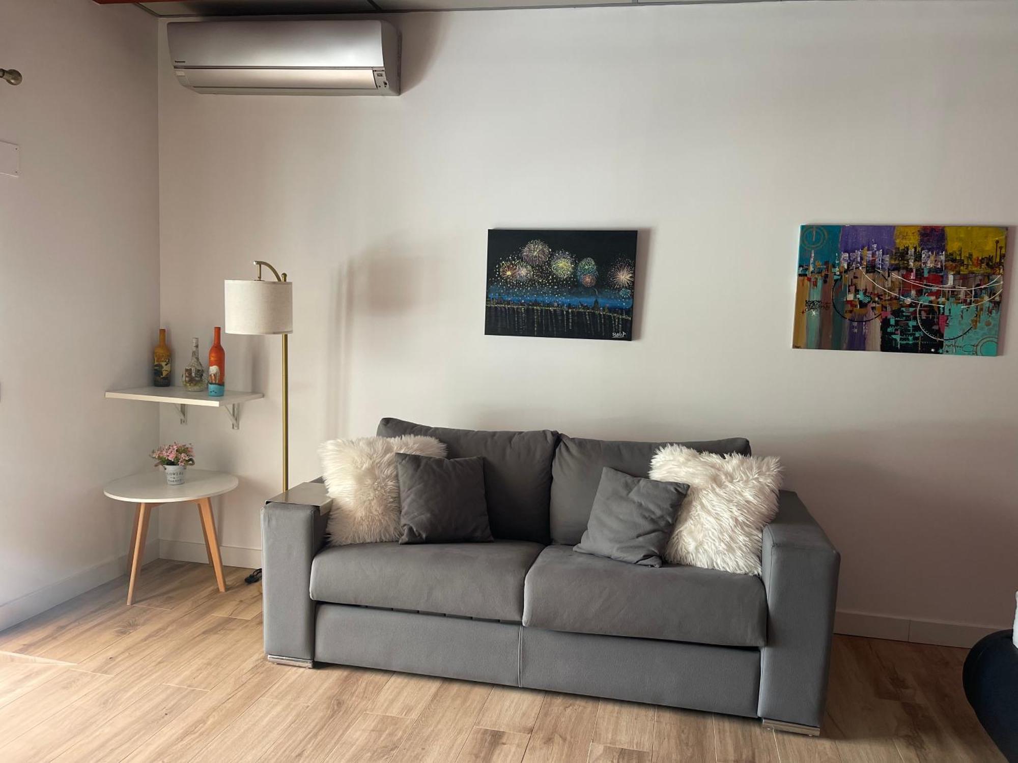 Homestay Piscina: Privado Con Sofá Cama