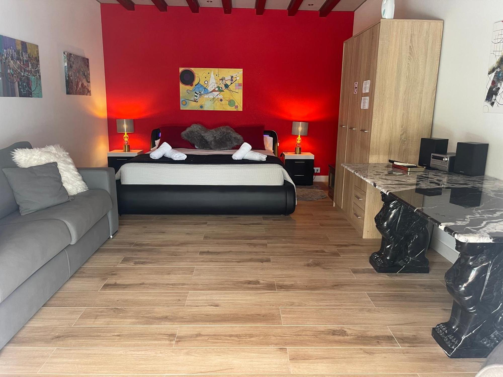 Homestay Piscina: Privado Con Sofá Cama